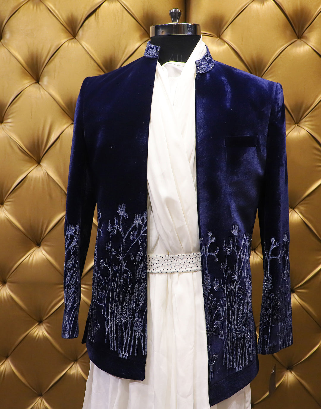ADVAYA: Free-Flowing Kurta and Velvet Jacket Ensemble