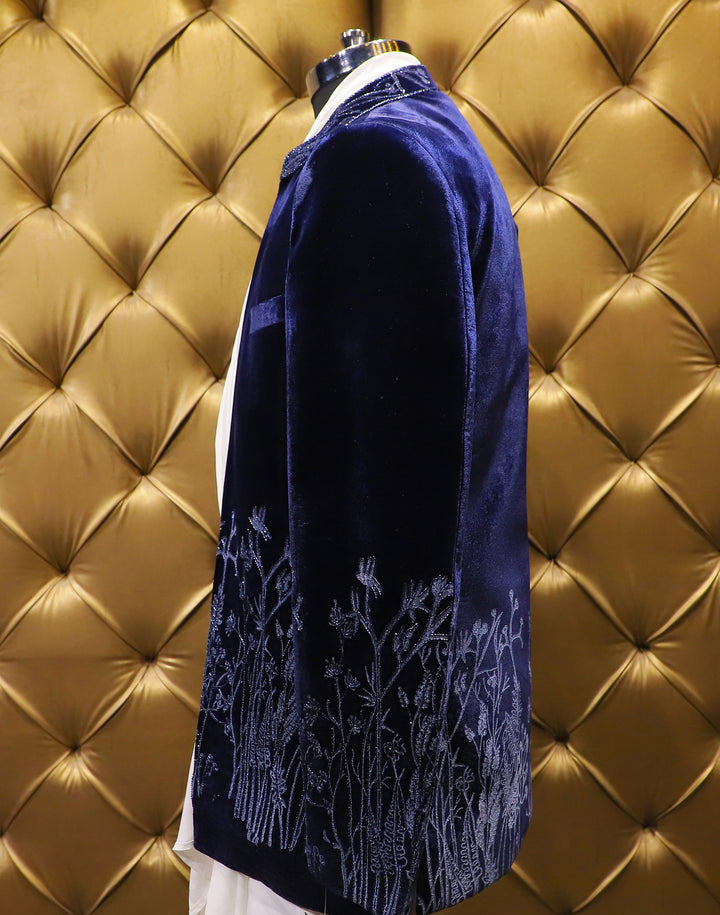 ADVAYA: Free-Flowing Kurta and Velvet Jacket Ensemble