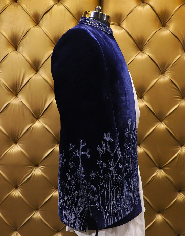 ADVAYA: Free-Flowing Kurta and Velvet Jacket Ensemble