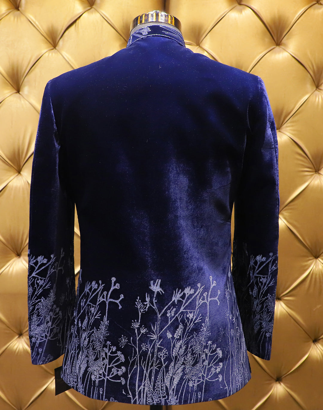 ADVAYA: Free-Flowing Kurta and Velvet Jacket Ensemble