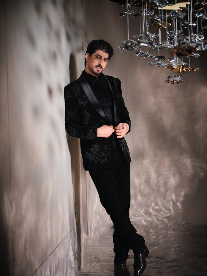 MIDNIGHT NOIR CRYSTAL TUXEDO